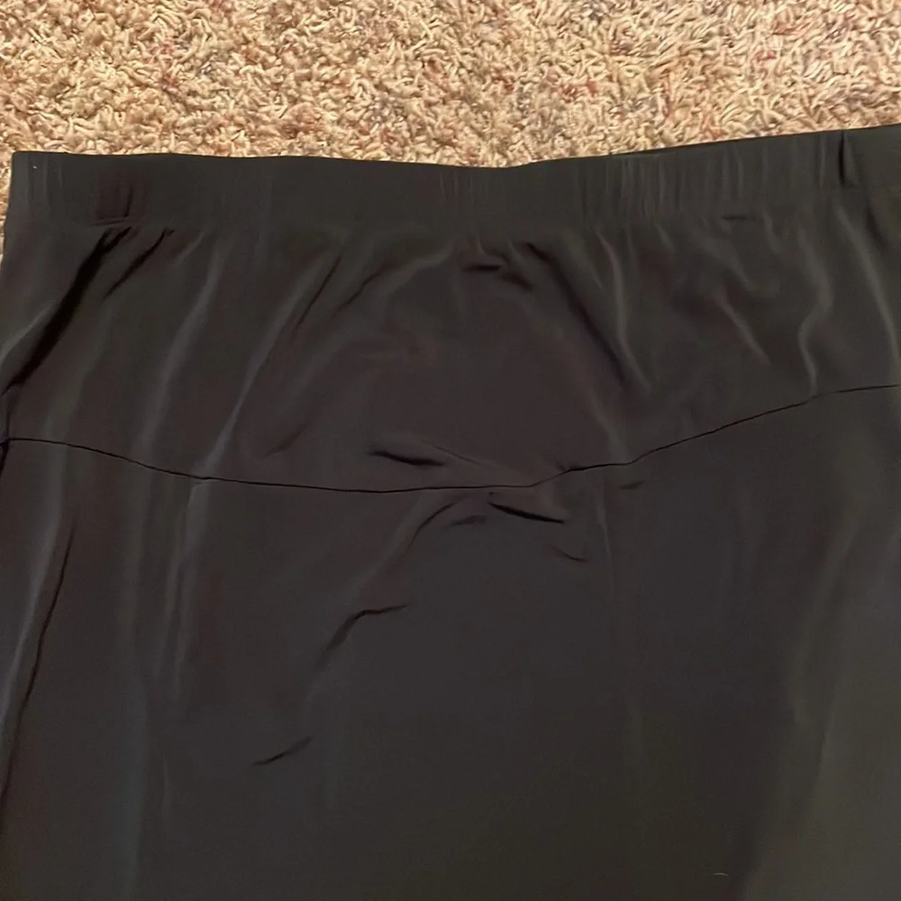 Motherhood Maternity black skirt size xl - Picture 3 of 4